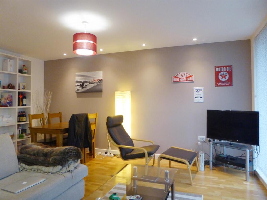 Apartment in Reading, Katesgrove, Coley - View 2