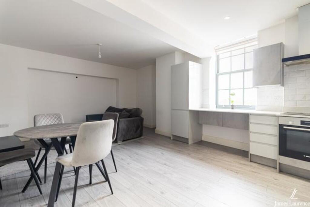 Apartment in Birmingham - More