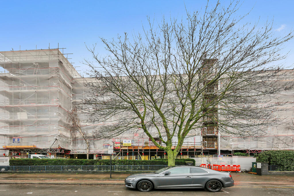 Main image of property: Drayton Park, N5