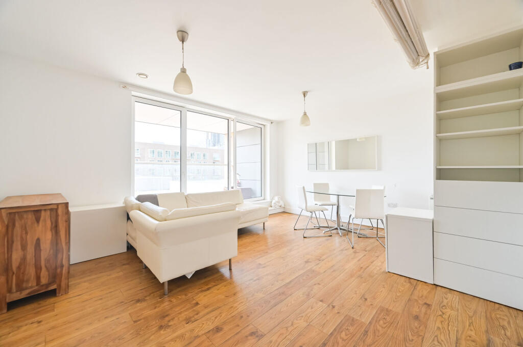 East Ferry Road, E14, Canary Wharf, London, E14 - View 2