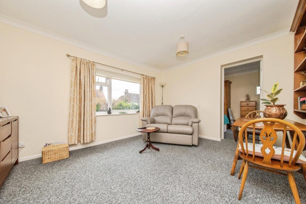 Apartment in East Suffolk, Felixstowe - View 5