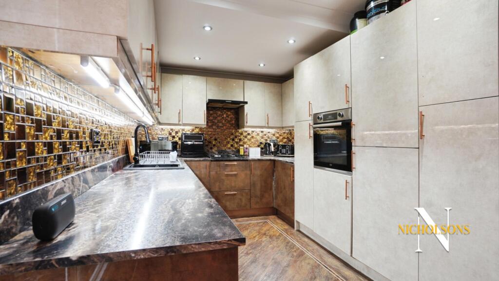 House in Doncaster - View 5
