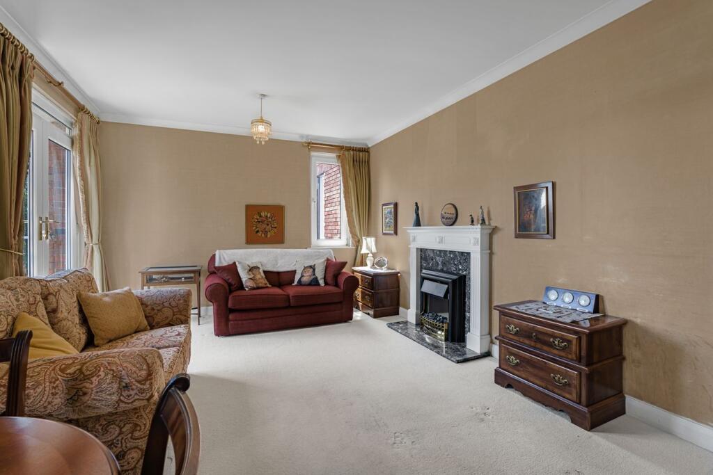 Apartment in Cheltenham, Warden Hill, Lansdown - More