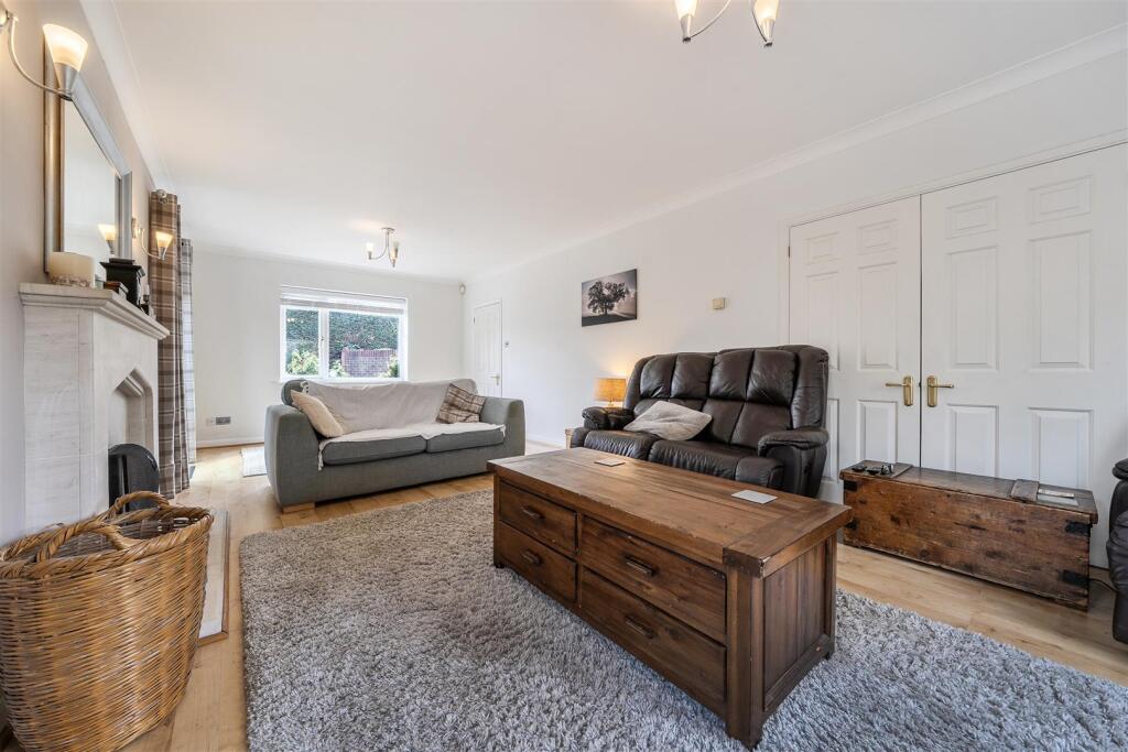 Arundel Road, Fontwell photo 3