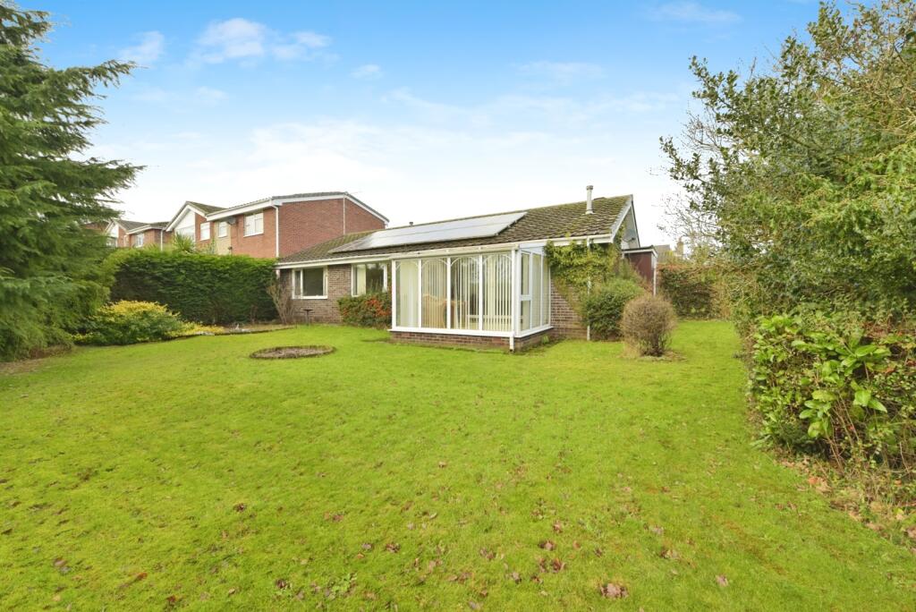 Main image of property: Mosborough Hall Drive, Halfway, Sheffield, South Yorkshire, S20