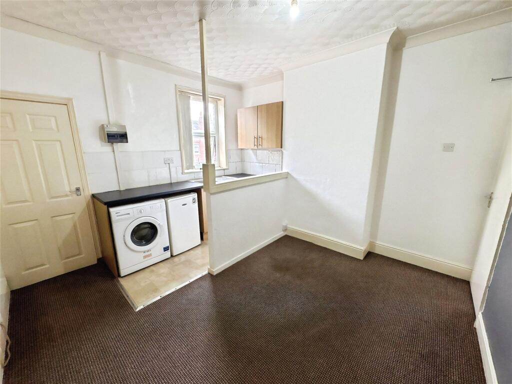 Bentley Avenue, Doncaster, South Yorkshire, DN4 - View 2