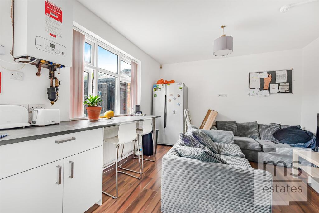 House in Nottingham - View 5