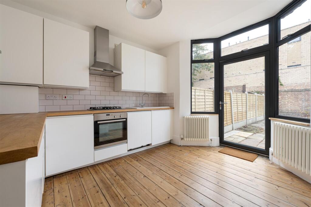Apartment in London - View 4