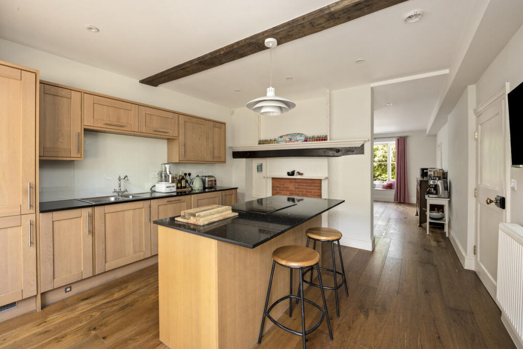House in East Grinstead, Sunnyside - View 5