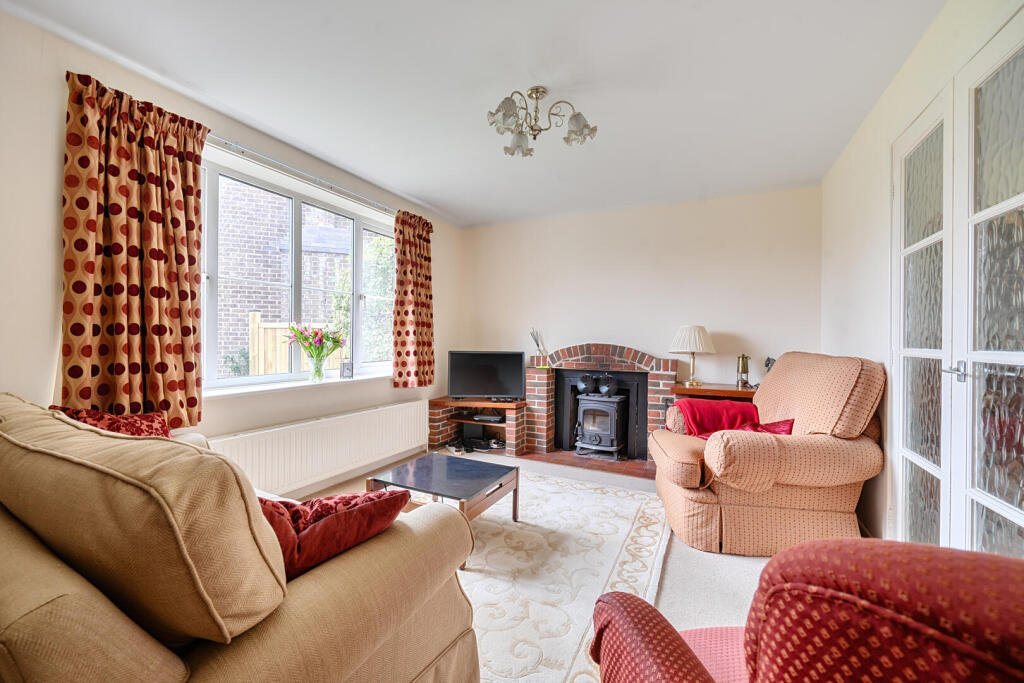 Chestnut Close, Rowde, Devizes photo 4
