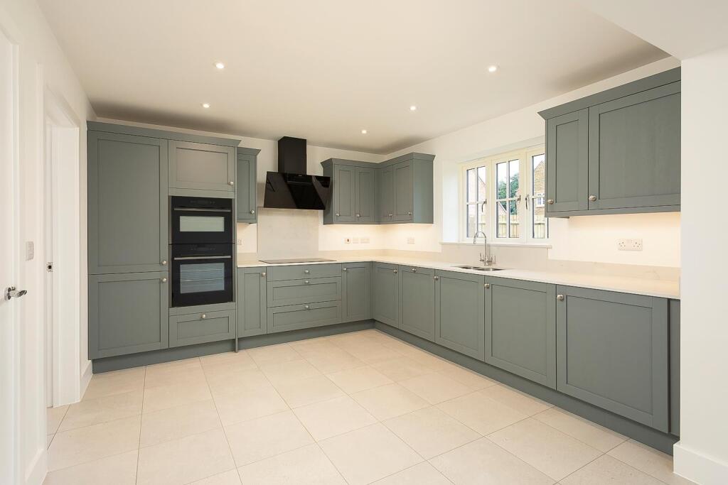 House in Northampton, Deene - View 2