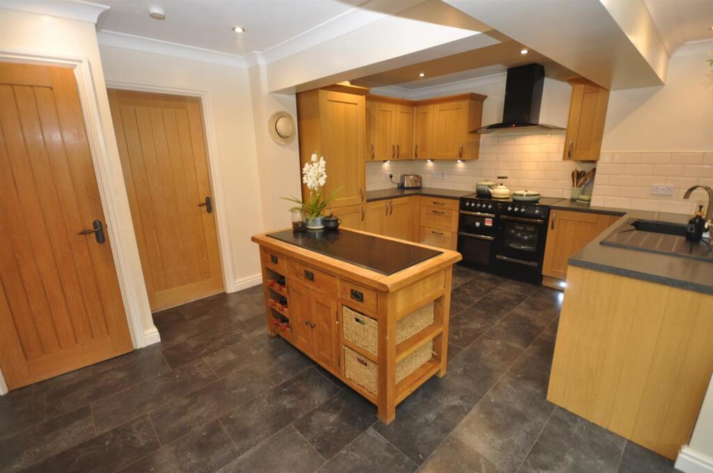 House in Doncaster - View 5
