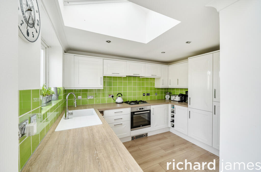 House in Swindon - View 5