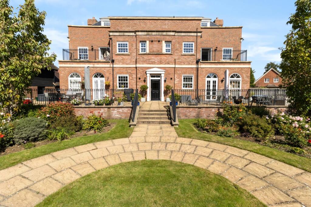 Apartment in Tonbridge - More