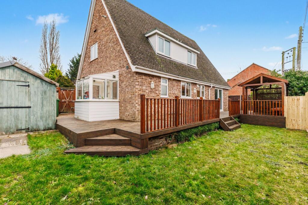Evesham Road, Norton, WR11 photo 4