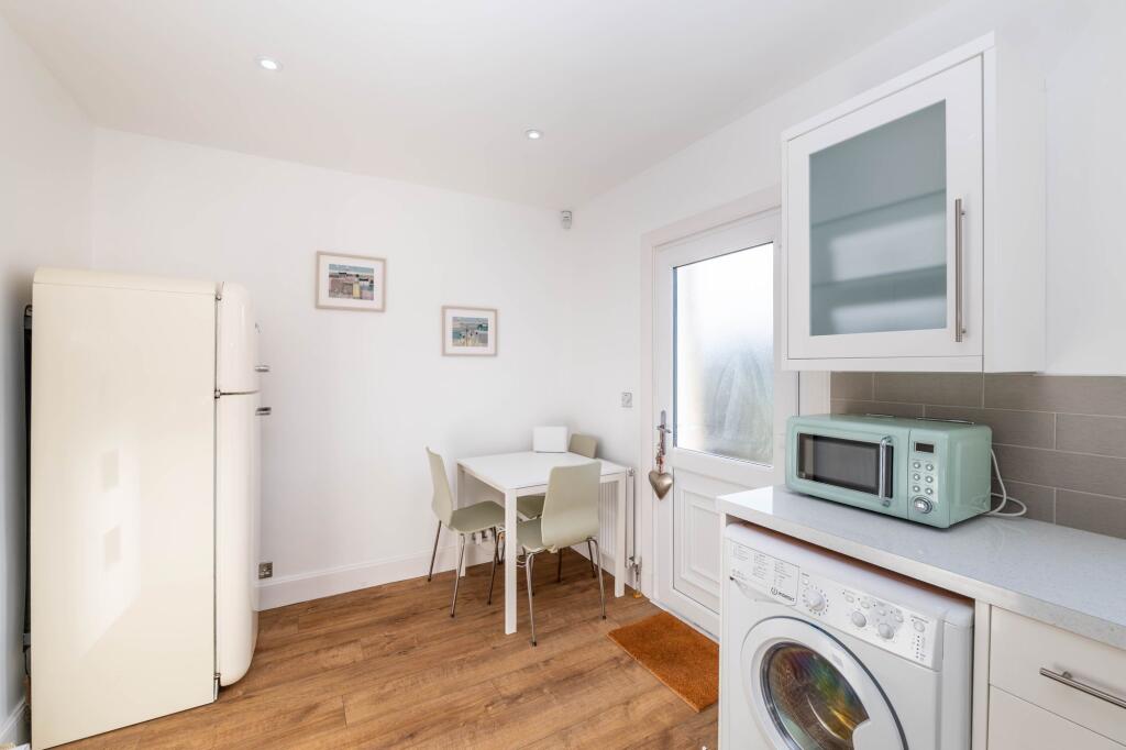 House in Danderhall, Edmonstone, Hilltown - More