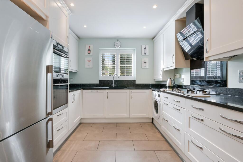 House in Epsom, Nork - View 3
