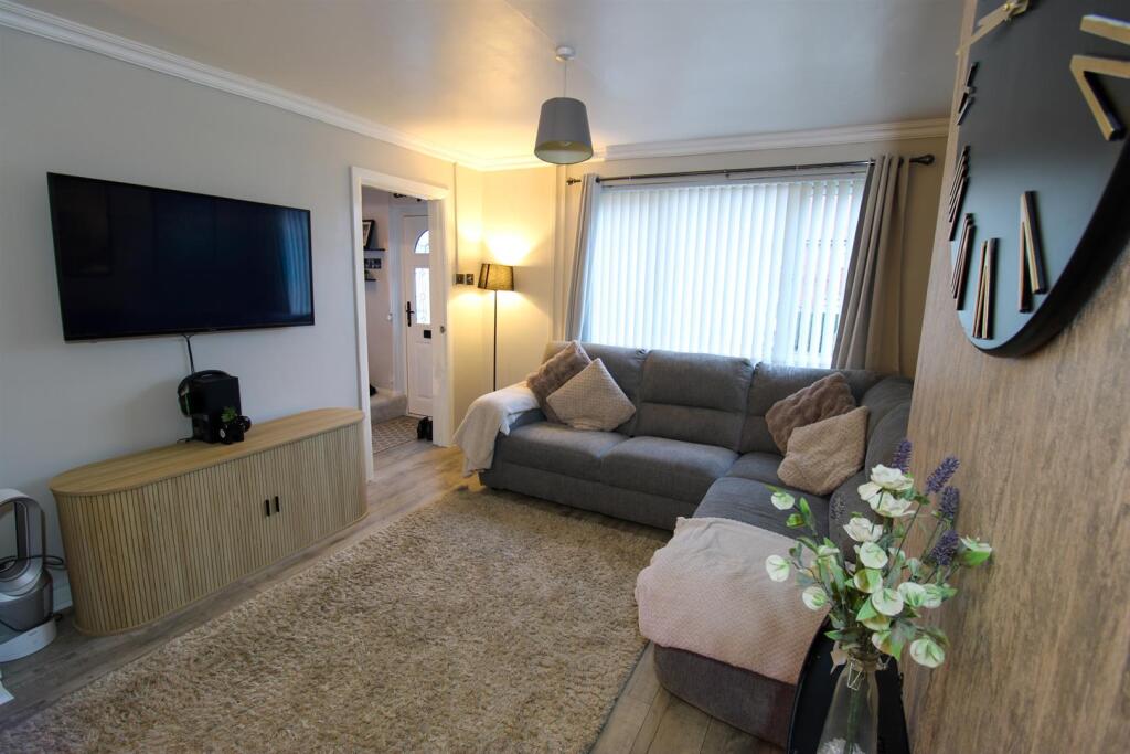 Heol Bryniog, Coedpoeth, Wrexham photo 3