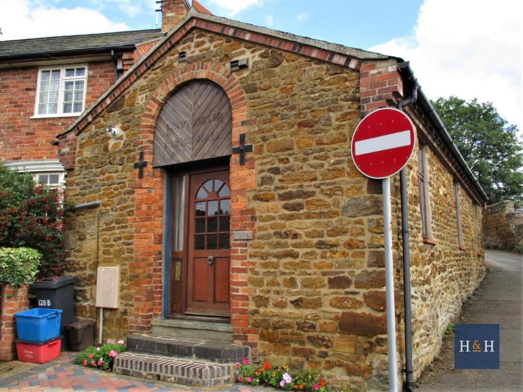 Main image of property: NORTHAMPTON ROAD, BRIXWORTH - NN6