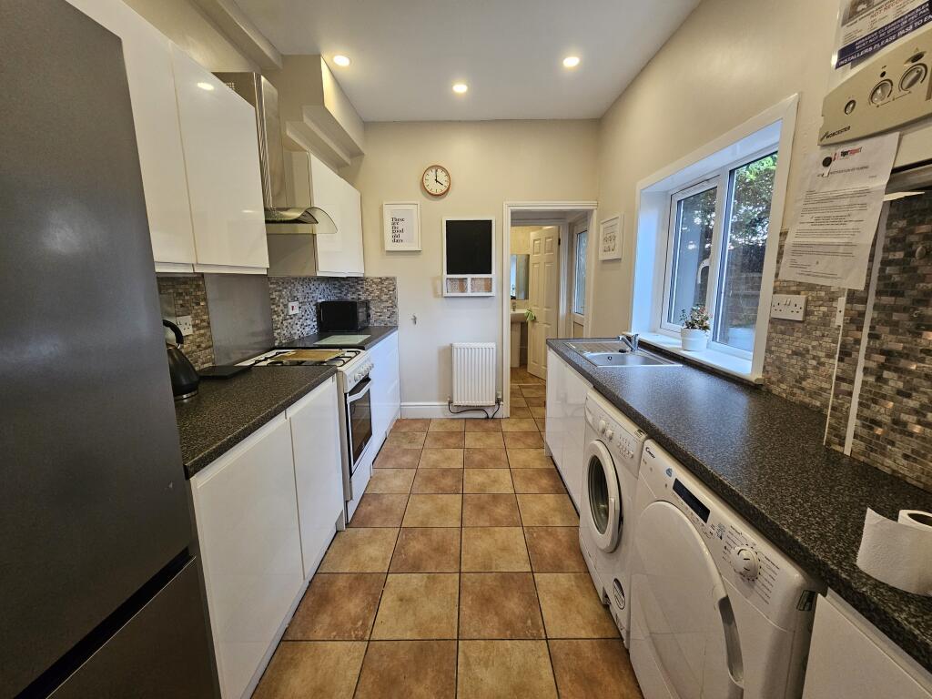 House in Warwick, Royal Leamington Spa - View 2
