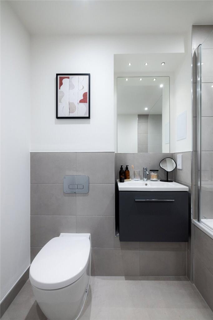 Apartment in London - View 5