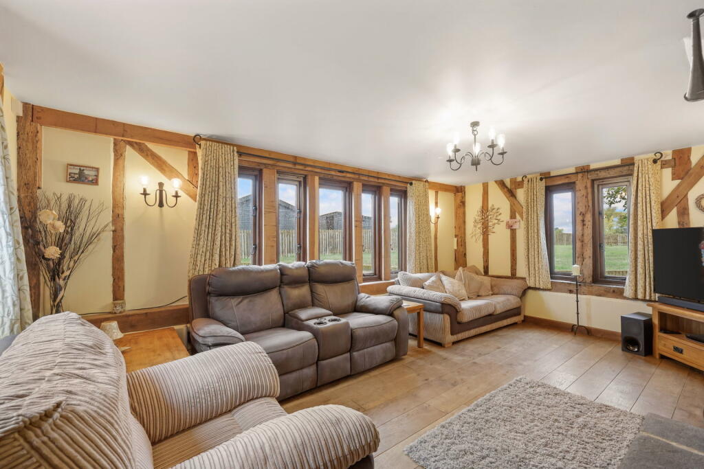 House in Ipswich - View 5