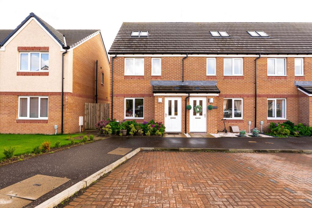 House in East Calder, Calderwood - View 5