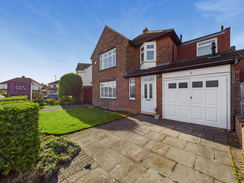 Firbank Avenue, Marden Farm Estate photo 3