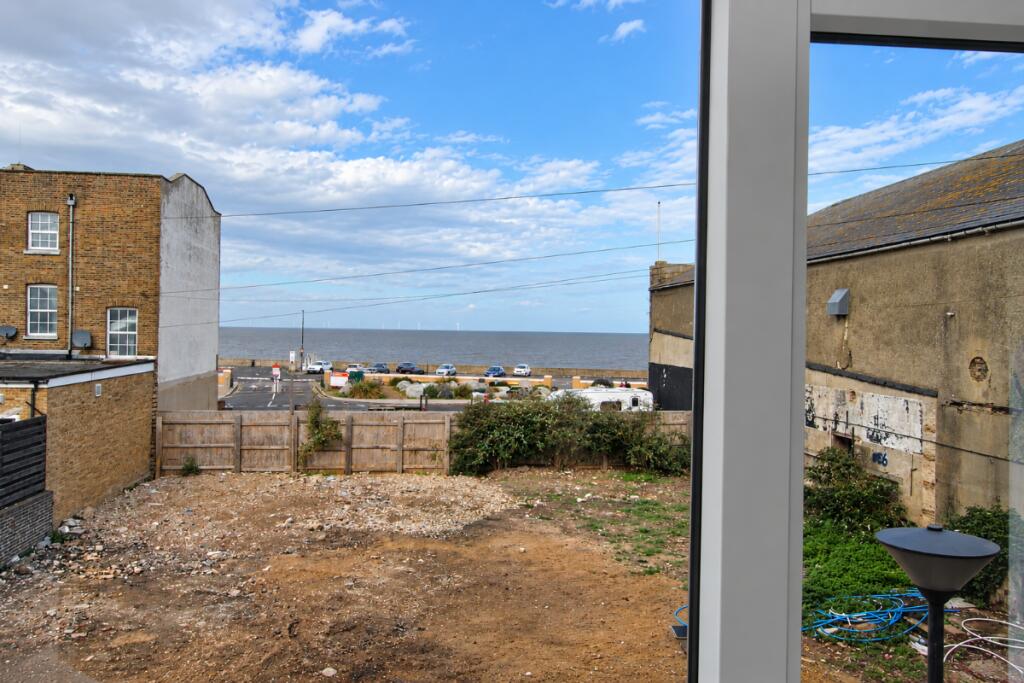 Apartment in Canterbury - View 4