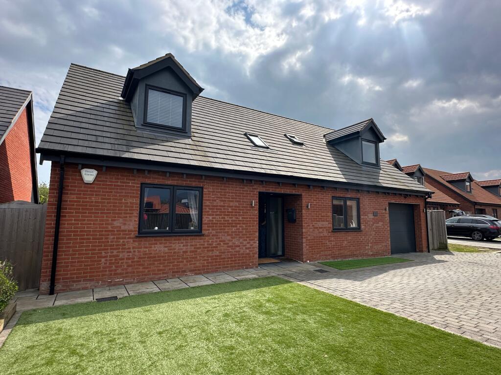 Main image of property: The Green, Waltham, Grimsby, DN37 0FH