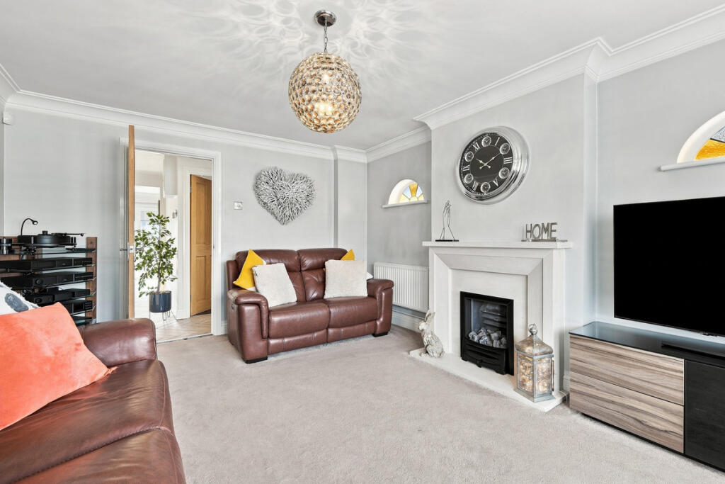House in Southend-on-Sea - View 3