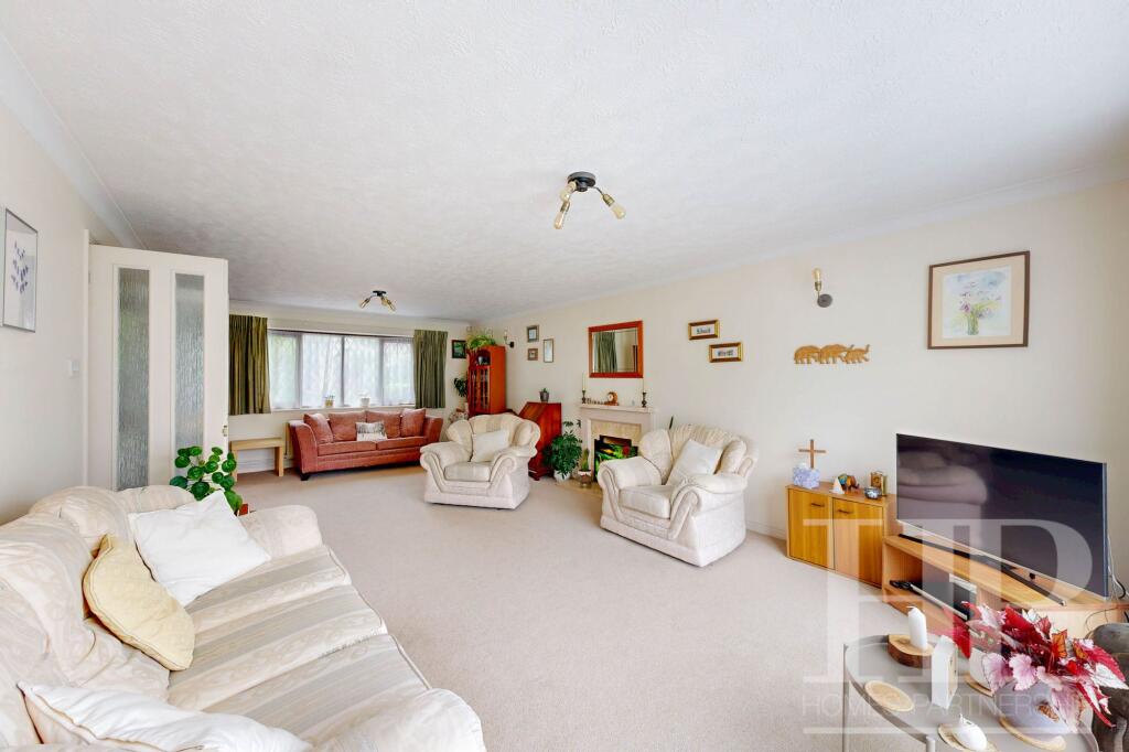 House in Redhill - More
