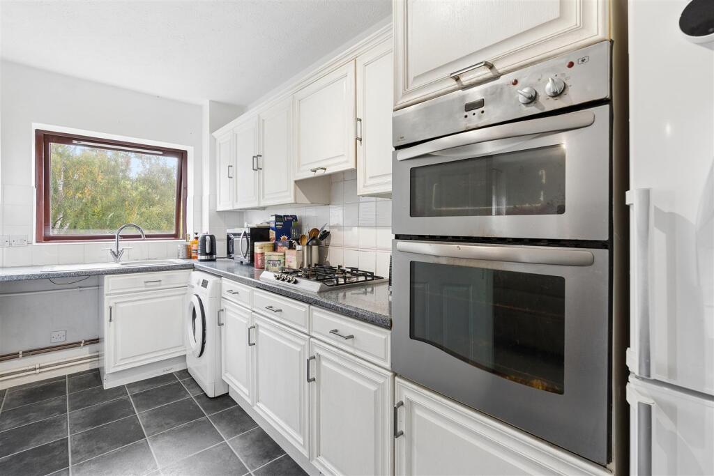 Apartment in Sevenoaks, West Yoke, Ash-cum-Ridley - View 3