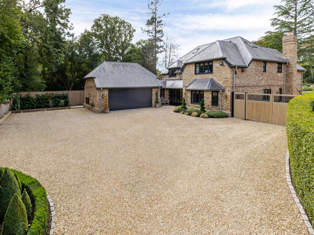 Main image of property: Finch Lane, Amersham, HP7
