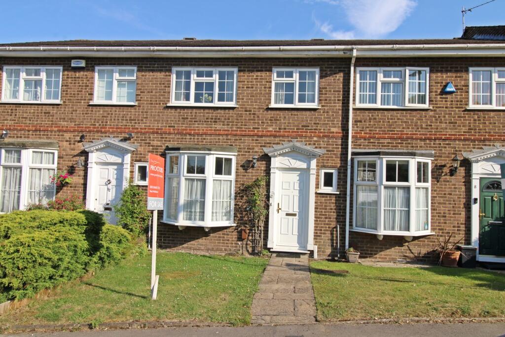 3-bed terraced on Chiltern Gardens, Bromley, BR2, £499,000