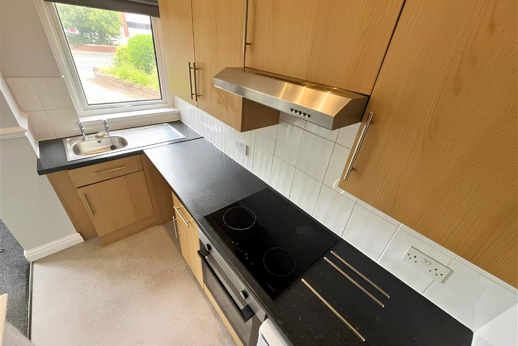 Apartment in Stockport, Heaton Chapel - View 4