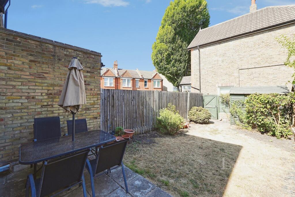 House in London - View 3