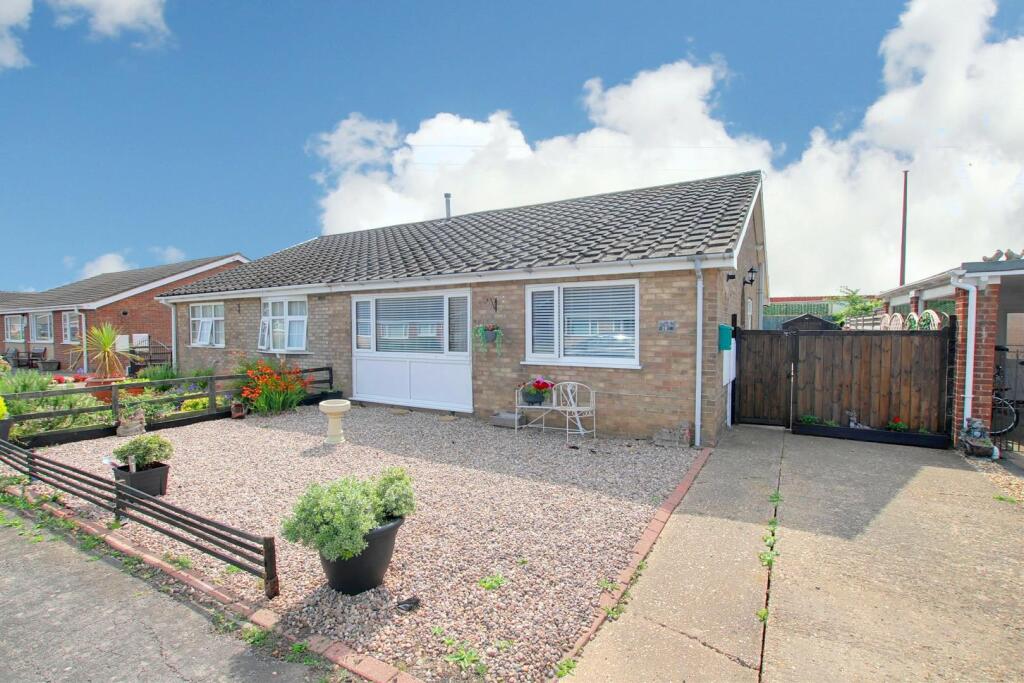 2-bed bungalow on Mayflower Way, Mablethorpe, £183,000