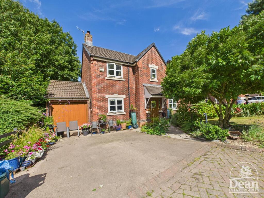 4-bed detached on Millend, Blakeney, £375,000