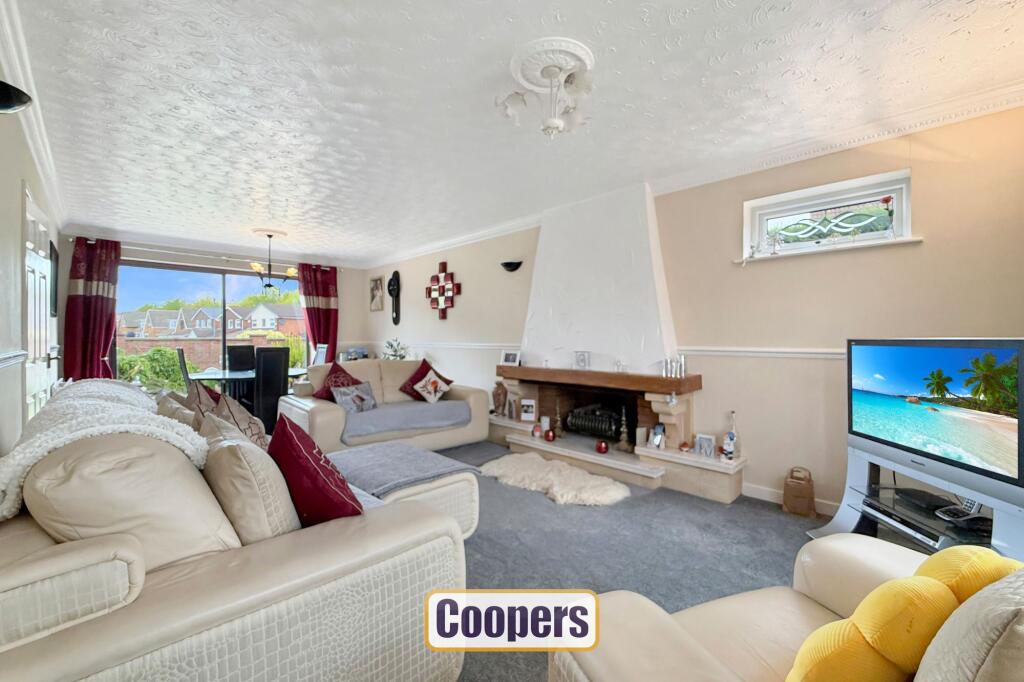 House in Nuneaton and Bedworth, Warwickshire - View 3