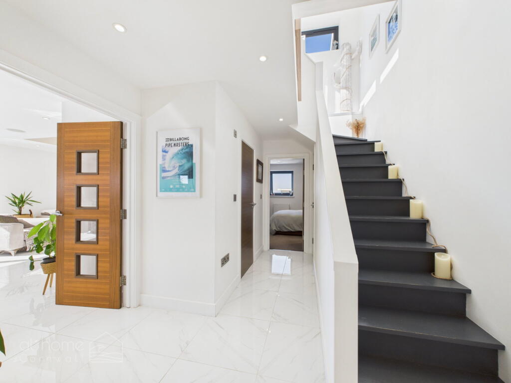 Apartment in Truro - View 5