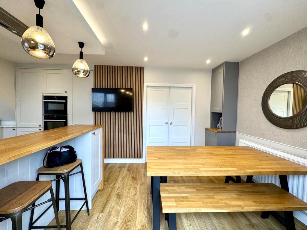 House in Merthyr Tydfil, Gurnos - More