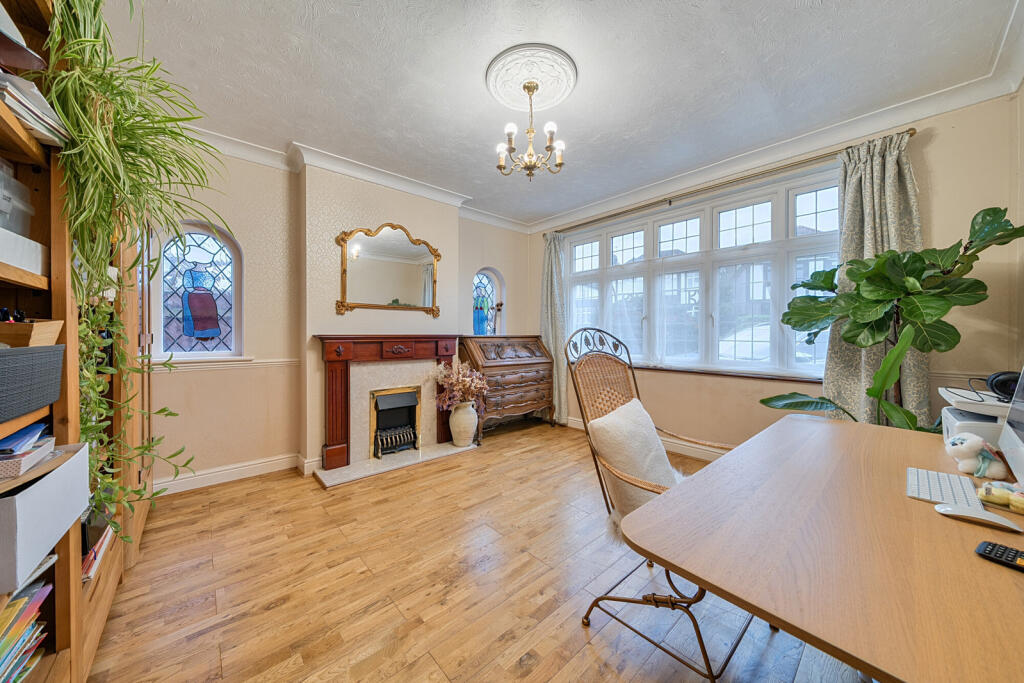 House in Orpington, Broom Hill, Goddington - View 4