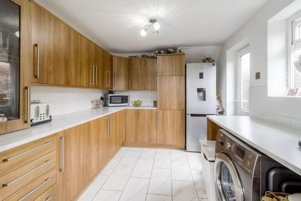 Roxburgh Way, Bletchley photo 2