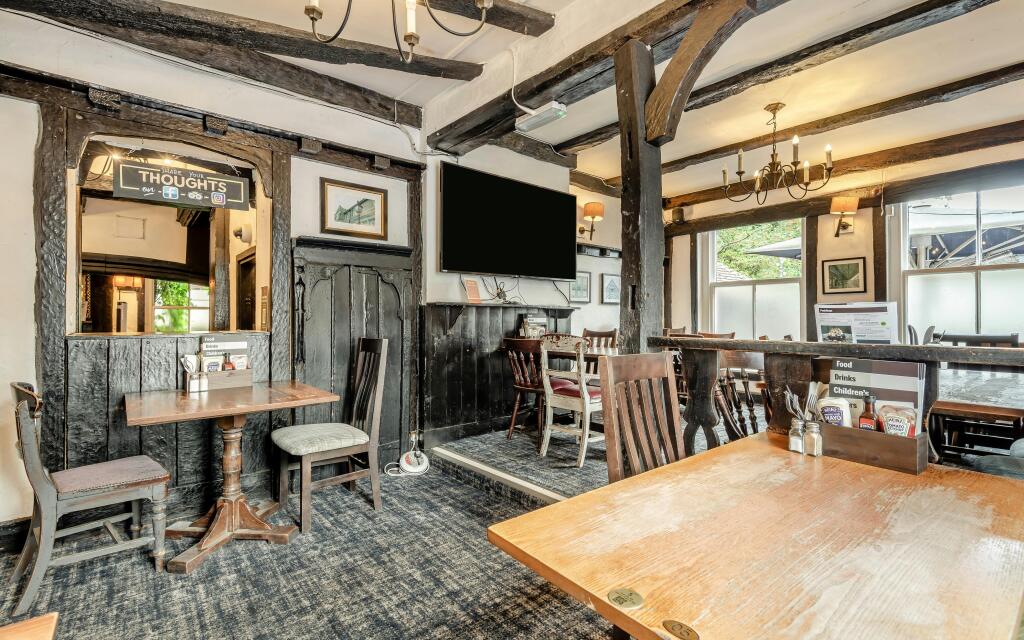 8702581-interior02.jpg