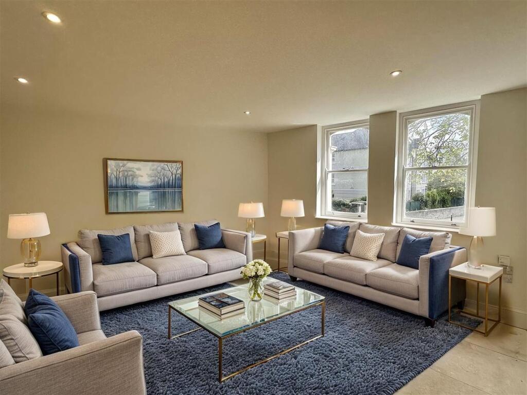 Apartment in North Devon, Barnstaple - View 2