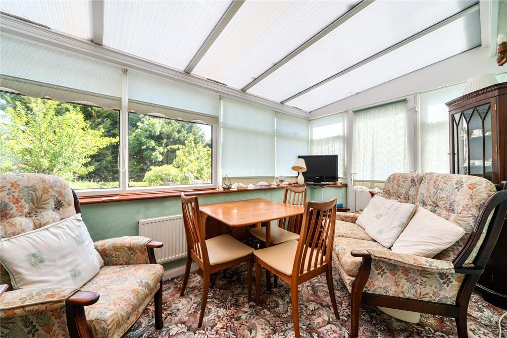 Apartment in London, Oakleigh Park, Brunswick Park - More