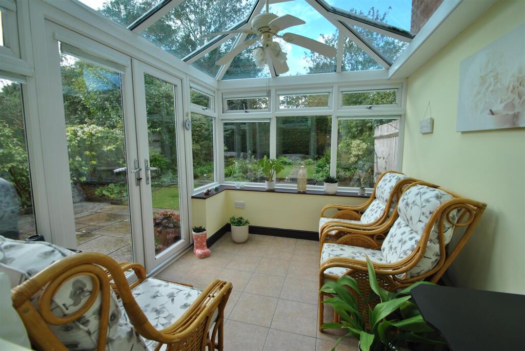 Apartment in Birmingham, Druids Heath - View 3