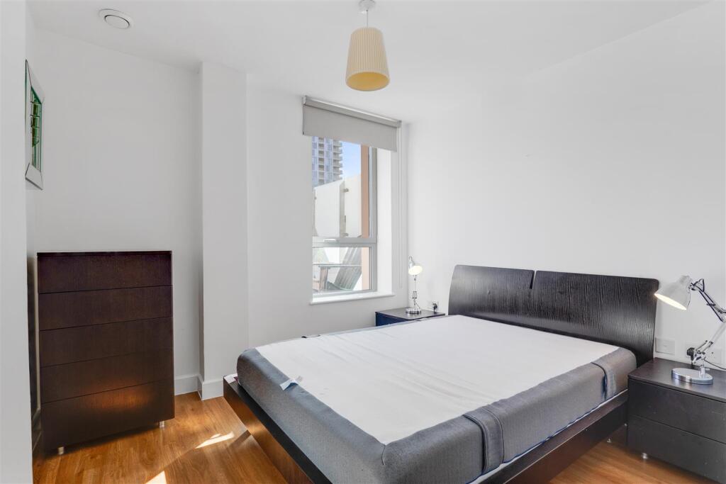 Apartment in London - View 3