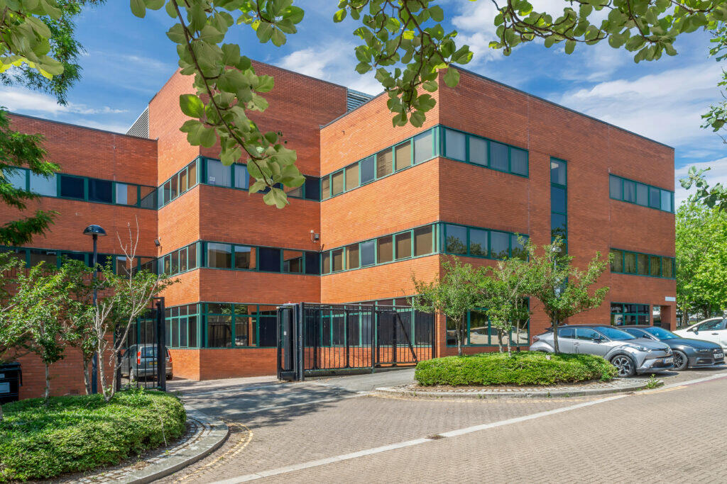 Main image of property: Charter House, 426 Avebury Boulevard, Flat 9, Milton Keynes, MK9 2HS